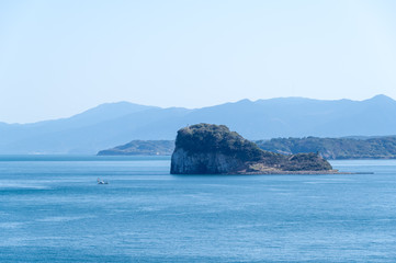 Fototapeta na wymiar 加部島から眺める鷹島の景色