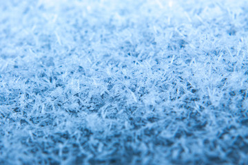 青い雪の結晶