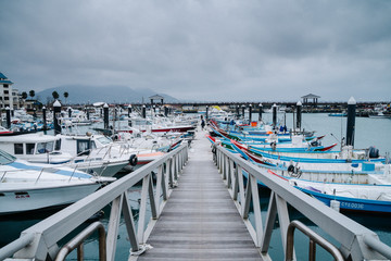 Obraz premium The Fishing Boats parking at Fisherman's wharf tamsui