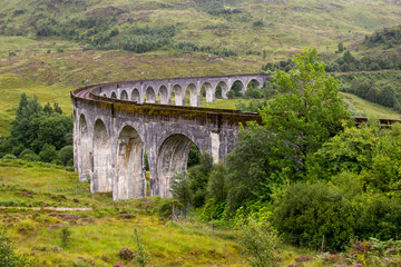 Obraz premium Glenfinnan famous viaduct in Scotland, The location was used in 'Harry Potter'