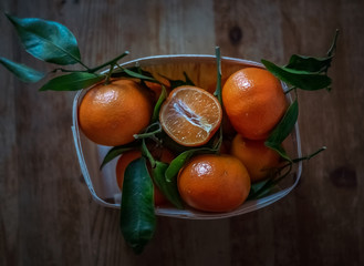 Orangen in der Schale