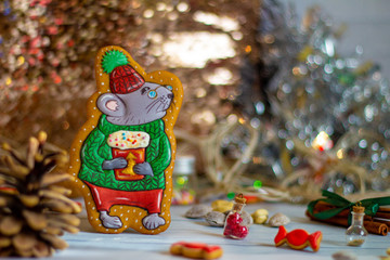 gingerbread cookies- rat, mouse with cup