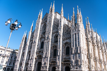 Naklejka premium facade of cathedral in milan