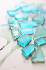 blue, white and dark blue glass on the table