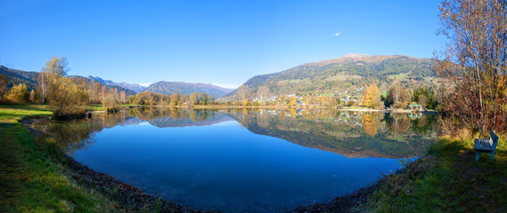 Fototapeta premium Der schöne Fischteich in St.Martin in Lungau