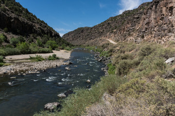 Fototapeta na wymiar Rio Grande flowing south in New Mexico.