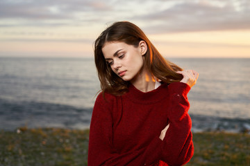 Fototapeta premium portrait of young woman on the beach