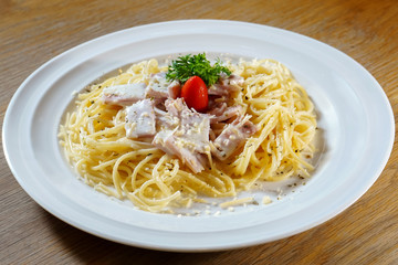 Spaghetti Carbonara with ham and cheese