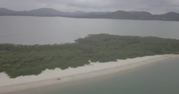 Natureza Mar Pontal Praia Daniela Florian&oacute;polis Santa Catarina Brasil