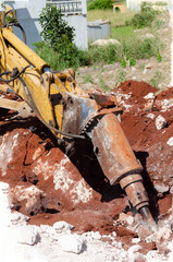 Heavy Duty Hydraulic Hammer Breaking Rocks