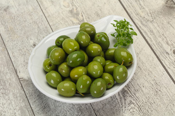 Green Campo Real olives in the bowl
