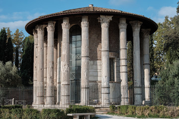 Fototapeta premium Rome, Italy - Ancient Temple of Hercules at a bull forum in Rome