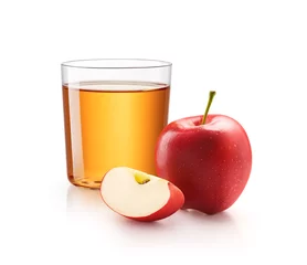 Schilderijen op glas A glass of apple juice with red apples isolated on white background © phive2015
