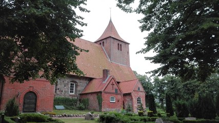 Fototapeta na wymiar Kirche Westensee