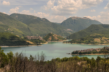 Fototapeta na wymiar Mountain lake Lago del Turano near Rieti in Italy