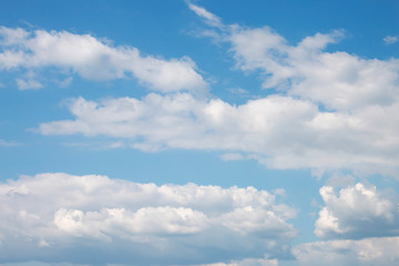 Obraz premium Beautiful white clouds in the sky.