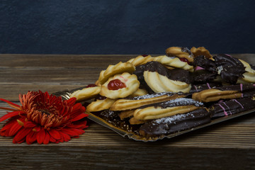 tea pastes on a wooden table