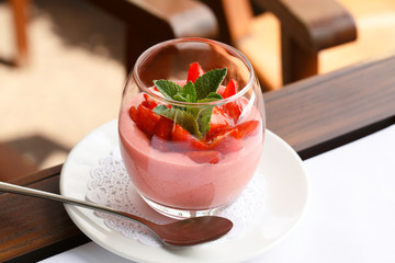 panna cotta with strawberry 