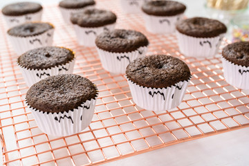 Baking cupcakes