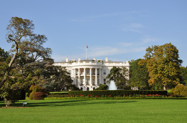 Fototapeta na wymiar The White House, home of the US president in Washington, District of Columbia DC, USA.