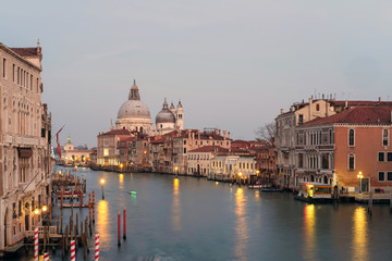 Obraz na płótnie Canvas View of the Grand Canal and Basilica Santa Maria Della Salute