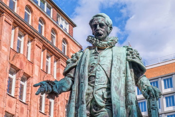Fototapeta na wymiar Carl Friedrich Petersen statue in Hamburg, Germany