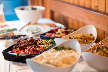 Buffet mit vegetarischen Gerichten
