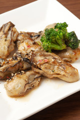 牡蠣のバター醤油炒め