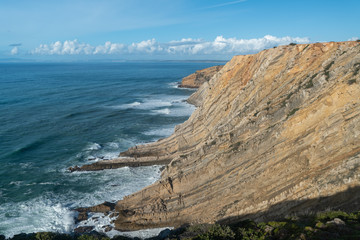 Die wilde Küste am Cabo Espichel nahe Sesimbra, Portugal