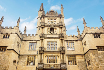 Fototapeta na wymiar Exterior of the Bodleian Library building in Oxford 