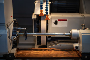 CNC cylindrical surface grinding machine, Industrial metalworking machinery