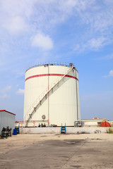 Storage tank in a factory