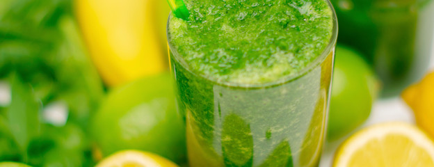 Green natural smoothie to detox and cleanse the body of toxins. For diet and weight loss. Banner.