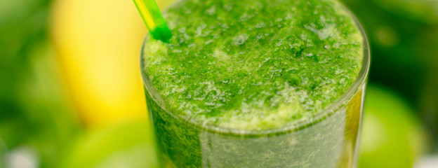 Green natural smoothie to detox and cleanse the body of toxins. For diet and weight loss. Banner.