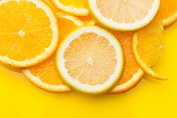 Naranja fruta de invierno, llena de vitaminas C, ideal para tomar en zumos, es dulce con un cierto...
