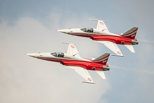 Airshow- Patruille Suisse.