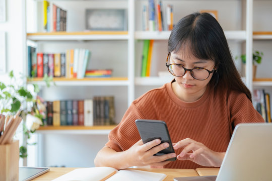 Using online connect technology for business, education and com