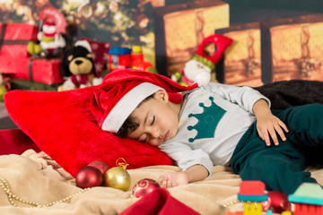 Fototapeta na wymiar Bebê dormindo na noite de natal