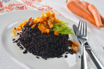 Riso nero con carote © barbamauro