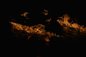 Feuer in der Nacht