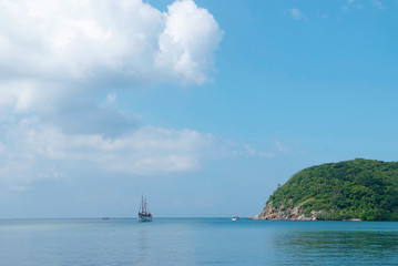 Obraz premium beautiful seascape wiht boat on Koh Phangan, Thailand
