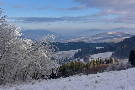 Gorce Zima - okolice Rabki i Maciejowej - widok na Beskid Wyspowy