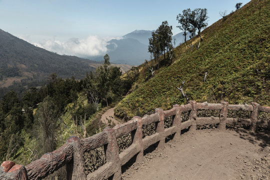 Indonesia, Java, footpath in mountain landscape