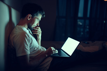 Naklejka premium man with laptop