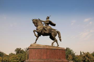 Obraz premium タシケントのティムール像