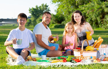 Fototapeta premium Happy family on picnic