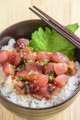 鰹のたたき丼