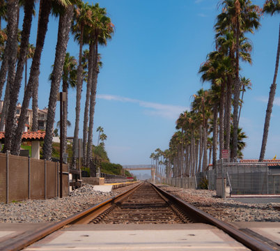 San Clemente train tracks separate the Pier