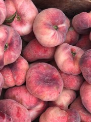 red apples on the market