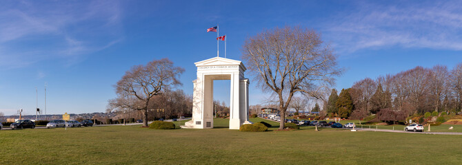 The peace arch border. Peace arch border between Canada and USA represent the world's longest undefended border.